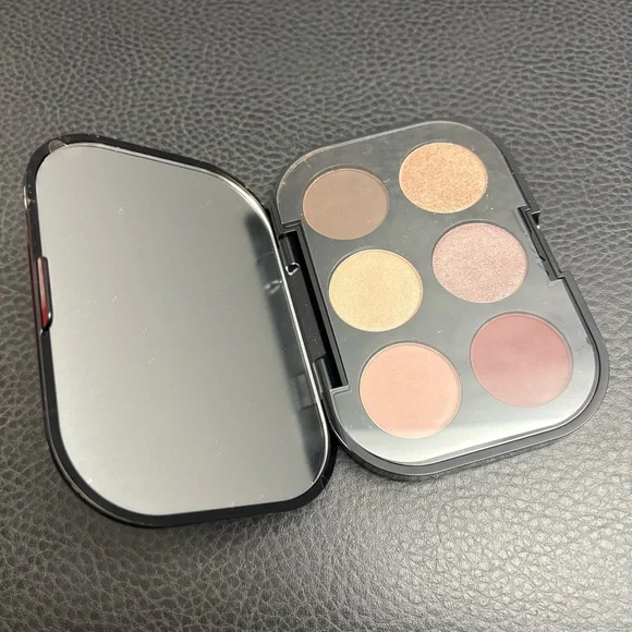 MAC Connect In Colour Eyeshadow Palette Embedded In Burgundy - Picture 4 of 5